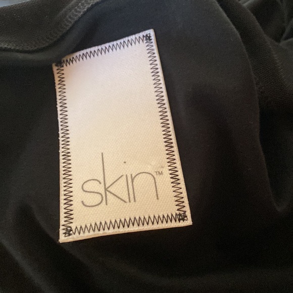 Skin Bathrobe - Picture 7 of 9